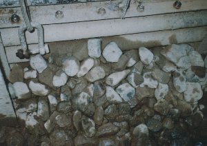 立坑内に排出された礫(2)